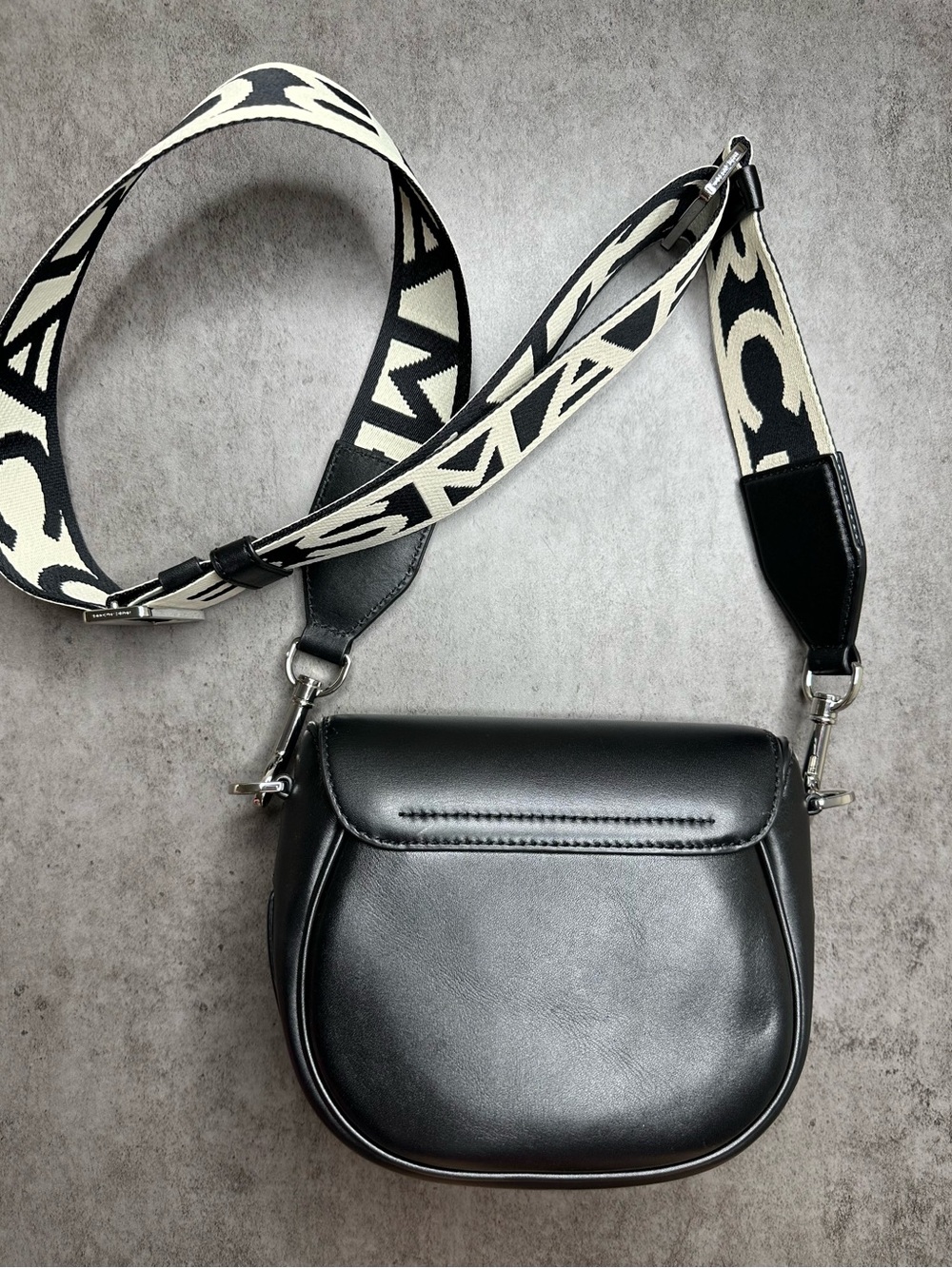Marc Jacobs The Covered J Marc Saddle Bag Black Leather Crossbody - Picture 2 of 7